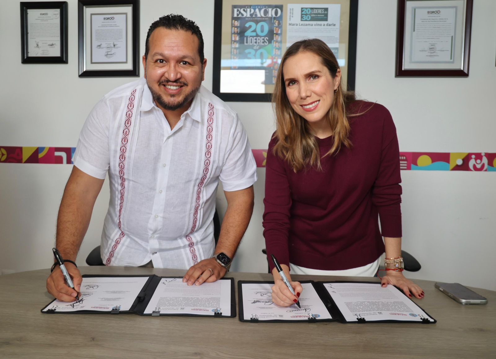 Ayuntamiento de Isla Mujeres firma convenio con el TEQROO para fortalecer la cultura democrática