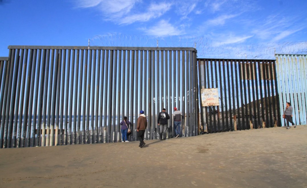 EU oficializa el inicio del fin de “Quédate en México”