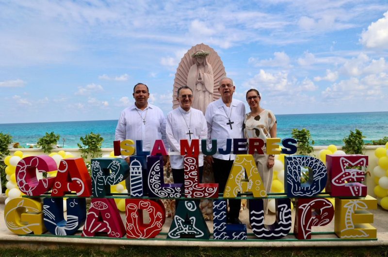 Isla Mujeres recibe la visita pastoral del Nuncio Apostólico en México, Mons. Joseph Spiteri