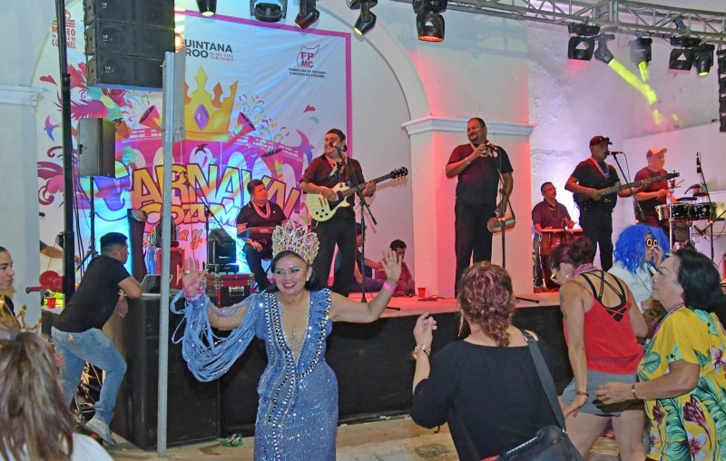Rotundo éxito la cartelera musical del Carnaval de la FPMC