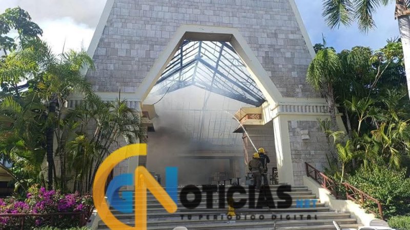 Se incendia Lobby de Hotel Bahía príncipe en Tulum.