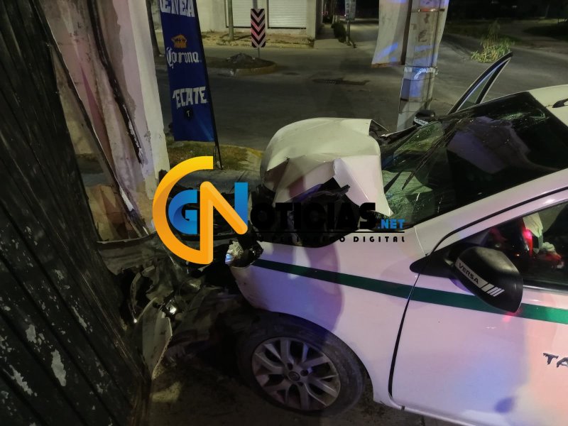 Taxista bajo el influjo del alcohol estampa la unidad de su “jefa”