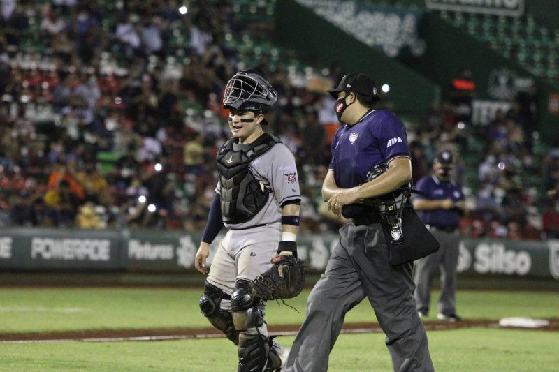 Tigres blanquea a Leones y se adelanta en la serie de fieras