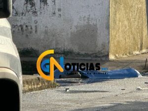 Un hombre fue encontrado sin vida y desnudo en una calle de la supermanzana 66