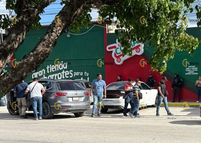 Una persecución policial terminó con el aseguramiento de un automóvil en la Región 229; los ocupantes lograron darse a la fuga