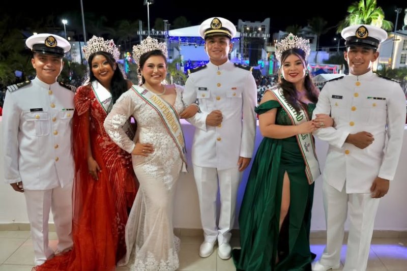Atenea Gómez Ricalde celebra el Grito de Independencia junto a familias isleñas y visitantes