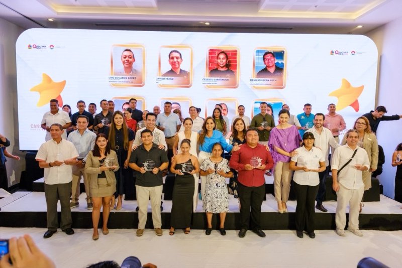Cancún reconoce a 44 estrellas del turismo