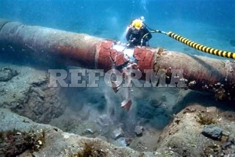 Pemex informó que inició trabajos para reparar la sección de un ducto submarino en el campo