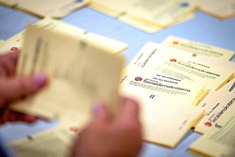 Tras una noche electoral de infarto, Suecia despertó como un país partido en dos. Pero la costura