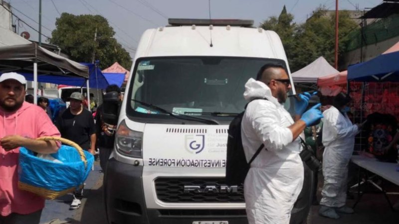 Balacera en tianguis de Iztapalapa deja un muerto y tres heridos