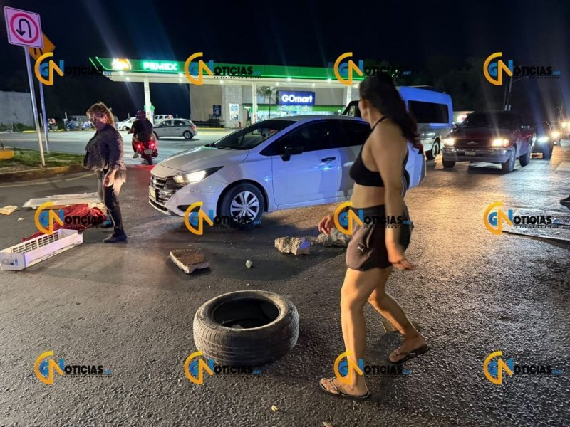 Bloqueo de la 20 de Noviembre en Cancún por falta de agua