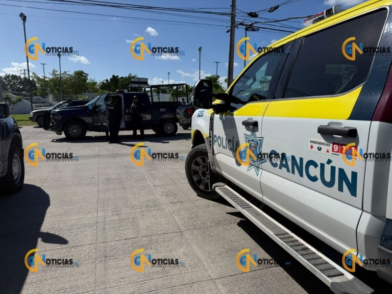 Cancún.- El cuerpo de una persona fue localizado la mañana de este domingo en calles de la Región 235; la víctima estaba envuelta en una lona, según las autoridades policiacas.