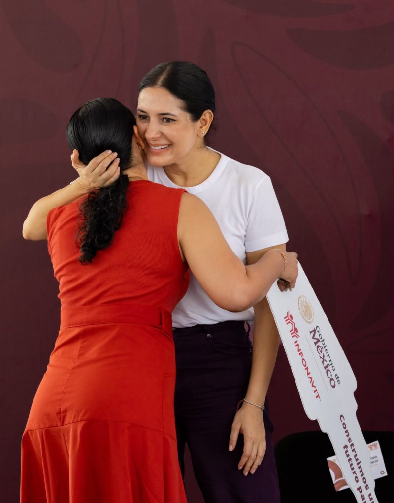 Entrega de 288 viviendas y centro comunitario en Puerto Aventuras