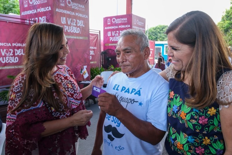 Gobernadora Lezama atiende a más de mil personas en Calderitas