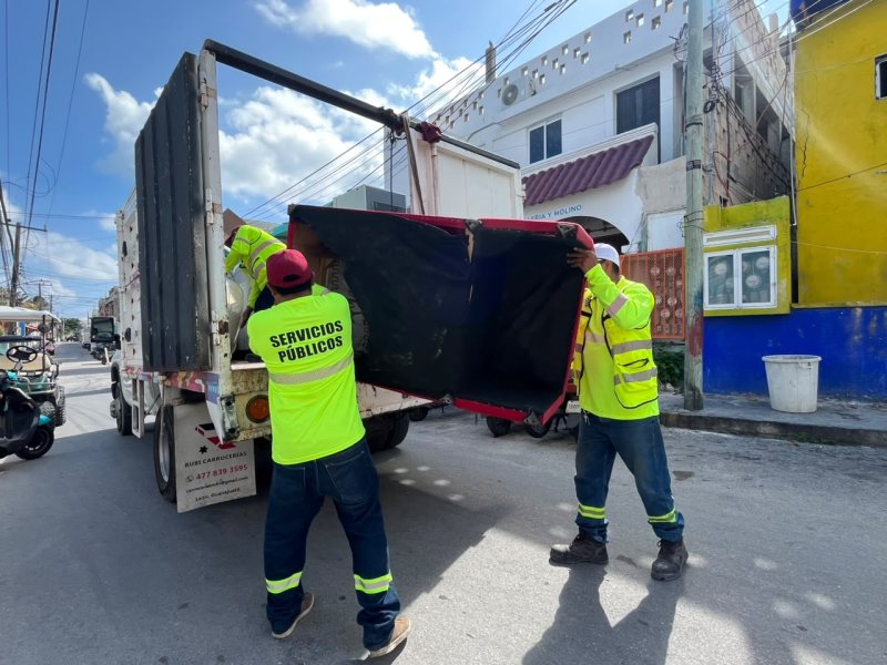 Gobierno de Isla Mujeres refuerza limpieza de colonias con programa de descacharrización