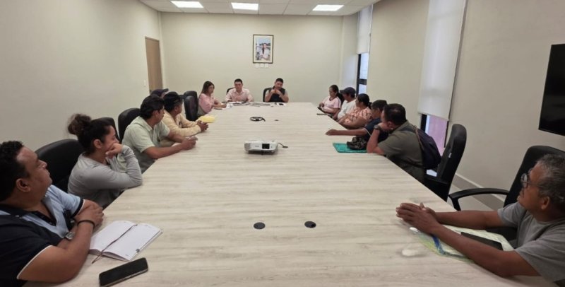 Coordina AGEPRO trabajos topográficos con representantes de colonias de la zona norte de Quintana Roo