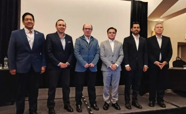 México: pasajero llegado por avión deja 1,290 USD, y por crucero, 87
