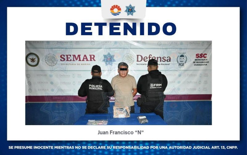 Policía Cancún detiene a hombre con revólver y cartuchos