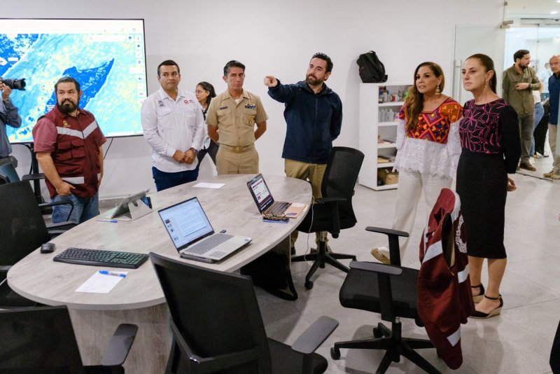 Sheinbaum visita Centro de Monitoreo de Sargazo en Quintana Roo